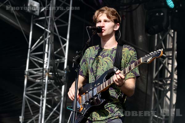 GLASS ANIMALS - 2014-07-18 - PARIS - Parvis de l'Hotel de Ville - David Algernon Bayley